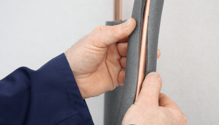 insulating pipes
